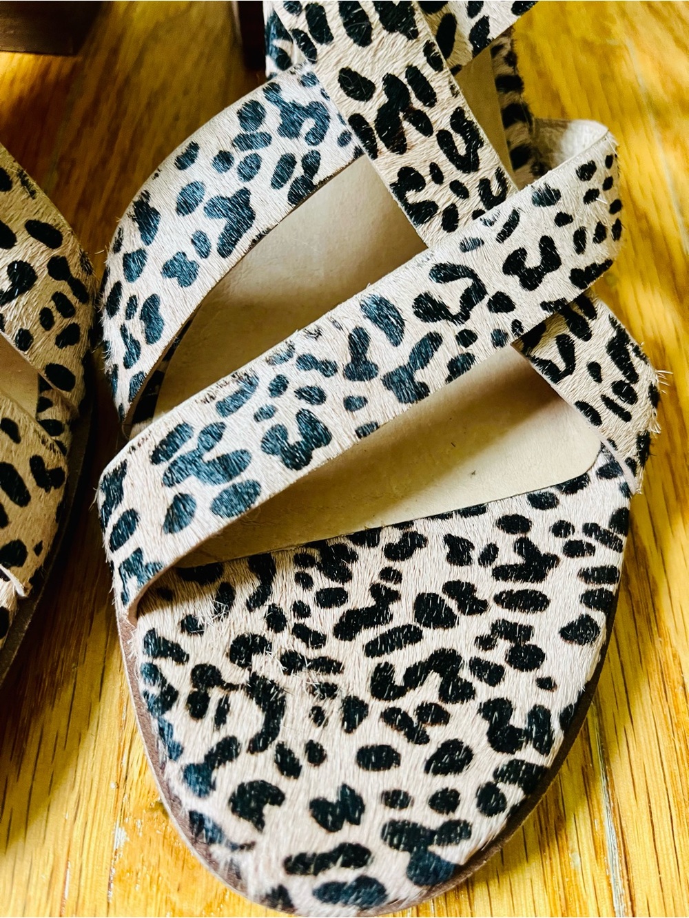 Madewell Alyssa Asymmetrical Block Heel Sandals Leopard Calf Hair Size 9.5 - Picture 5 of 7